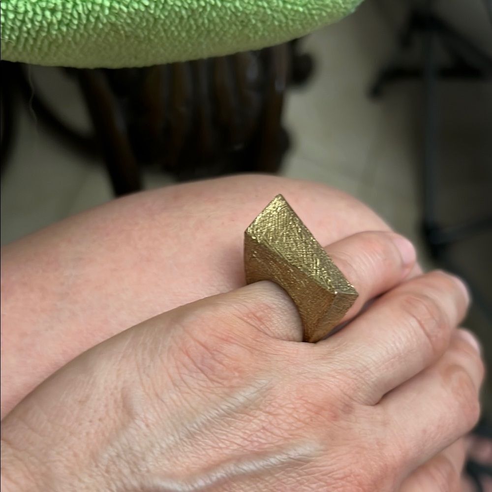 Gold Reptile Climbing Perch